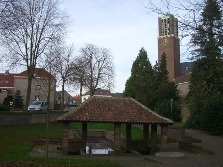 Baarlo : Ortskern, historischer Waschplatz